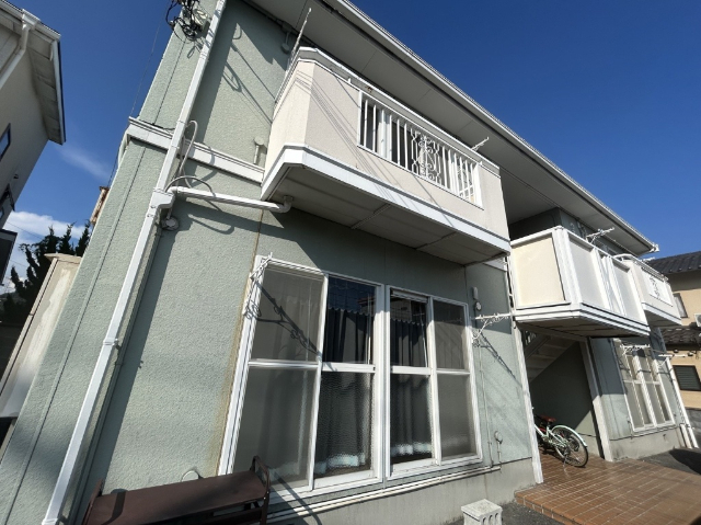 建物外観　明るい外観のおしゃれなアパート