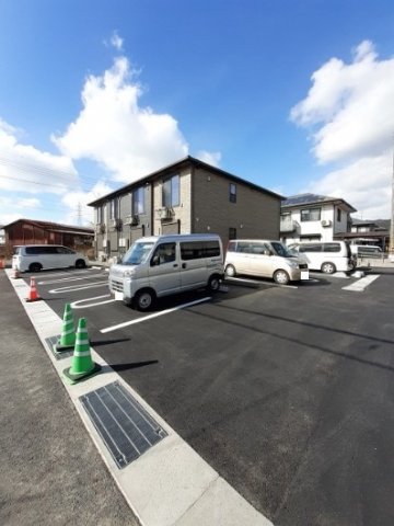 駐車場　駐車場に車を止められます