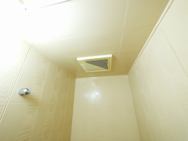 バス・シャワールーム　日々の疲れを癒すお風呂付です