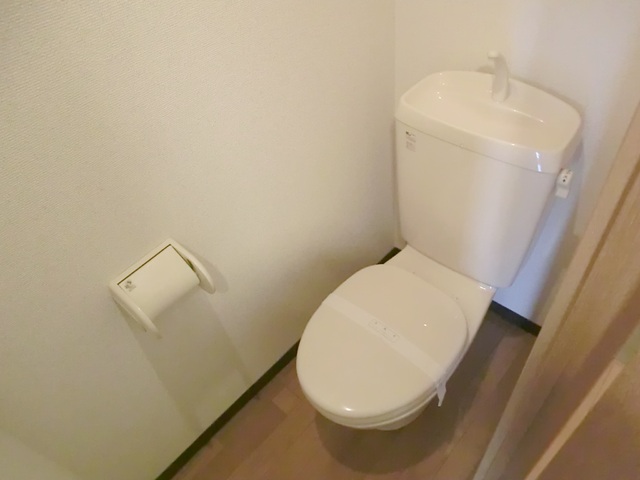 トイレ　洋式トイレ。