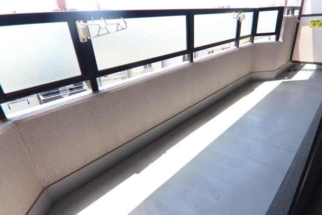 バルコニー　※別号室の参考写真のため、現状優先です。