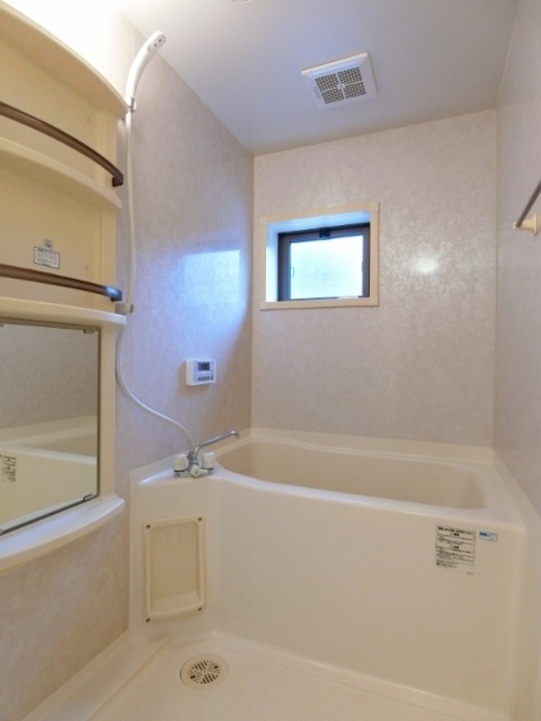 バス・シャワールーム　図面と現状に相違がある場合には現状を優先