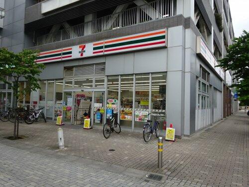 コンビニ　セブンイレブン篠崎駅西口店（コンビニ）まで40m