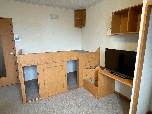 居室・リビング　備品や設備仕様は号室等により異なるため現地をご確認ください。