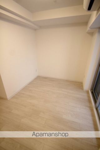 1K Mansion in Chuo-ku, Osaka — photo 3 of 3