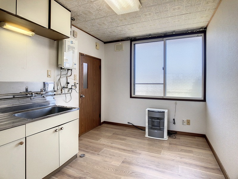 居室・リビング　※同物件203号室の写真です