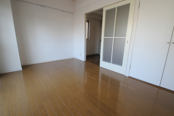 居室・リビング　※別号室の写真です