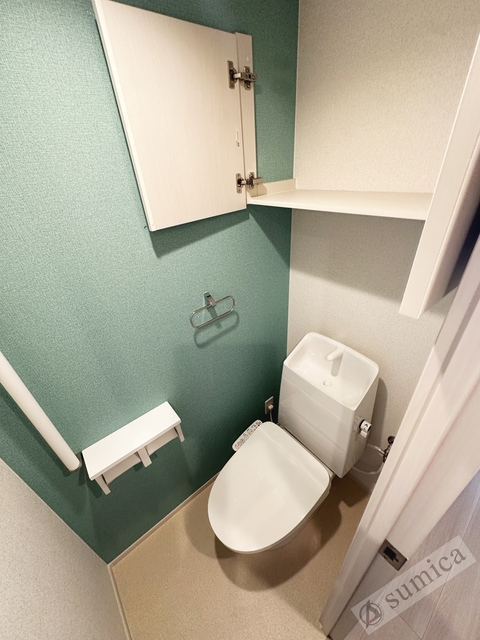 トイレ　温水洗浄暖房便座