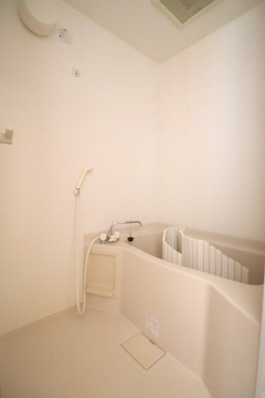 バス・シャワールーム　※別部屋　参考写真