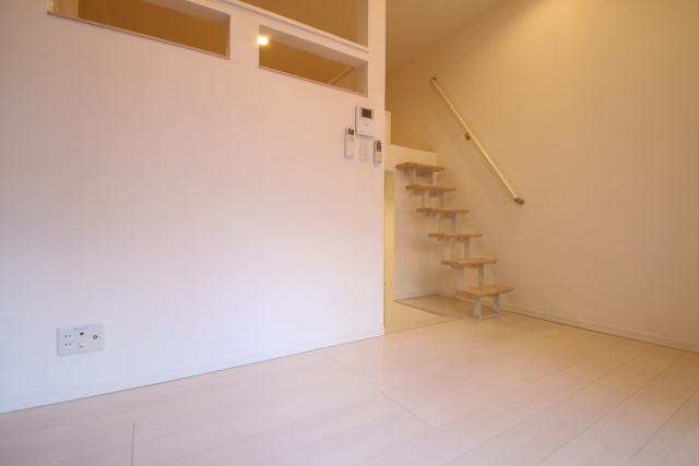 居室・リビング　※別室の参考写真の為、現況優先です。