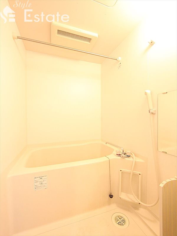 バス・シャワールーム　バスルーム