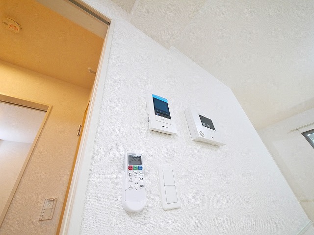 セキュリティ　モニター付きインターホーン