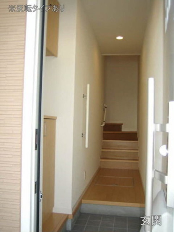 玄関　図面と現状に相違がある場合には現状を優先