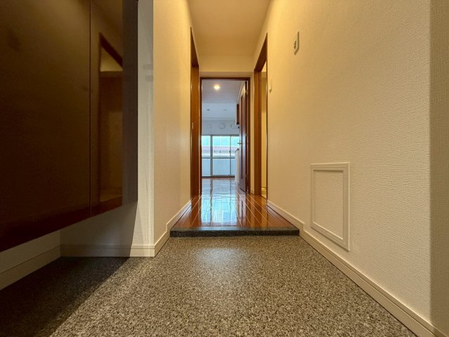 玄関　詳細は、RISUMO江坂本店までお問合せください♪