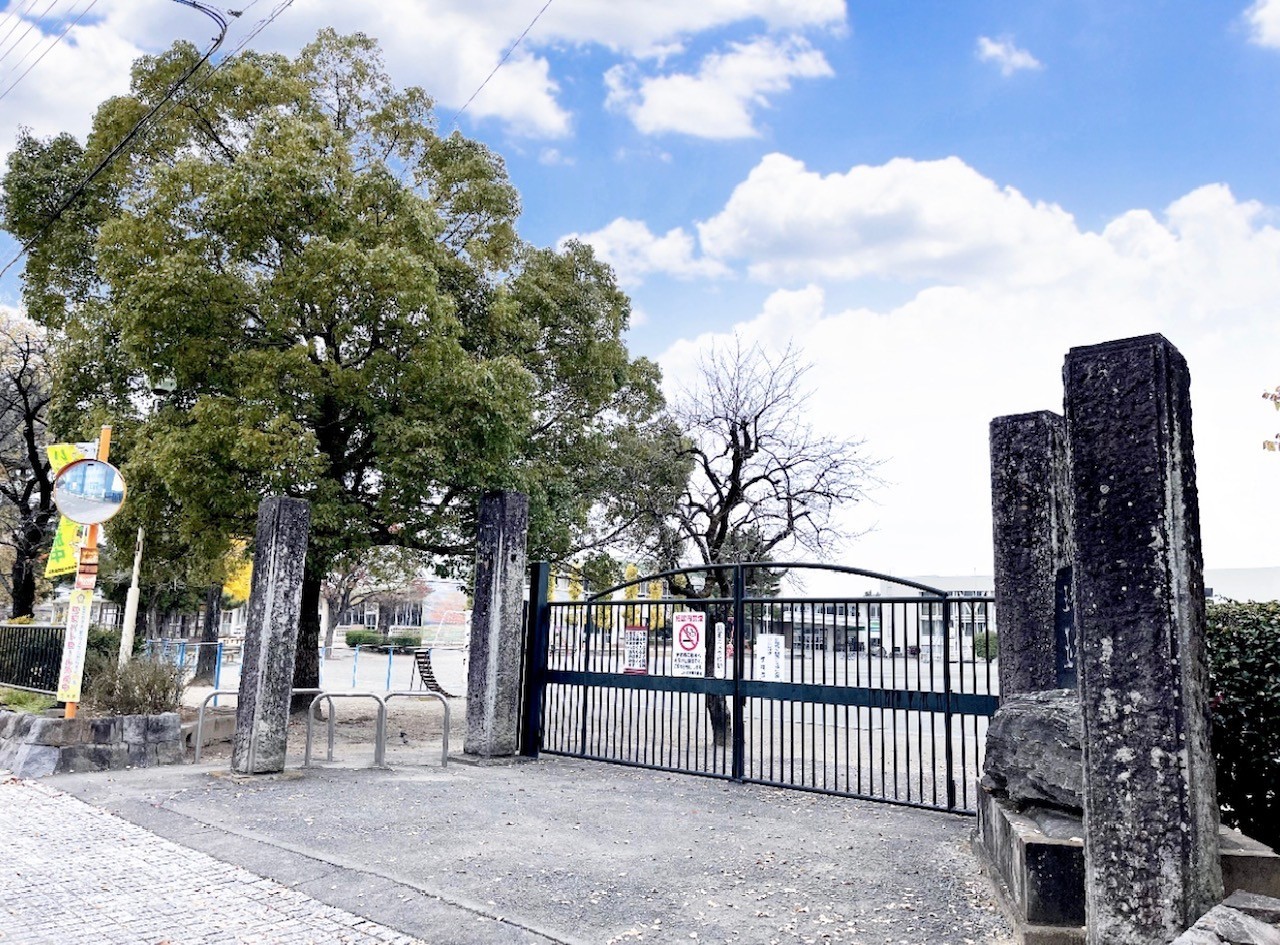 小学校　玉村町立玉村小学校（小学校）まで404m