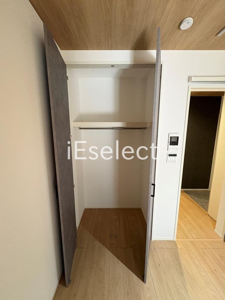 収納　洋服もかけられるクローゼット♪