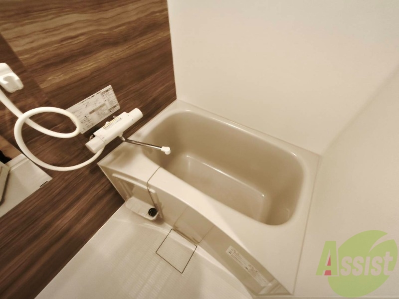 バス・シャワールーム　お風呂になります。一日の疲れを癒してくださいね。