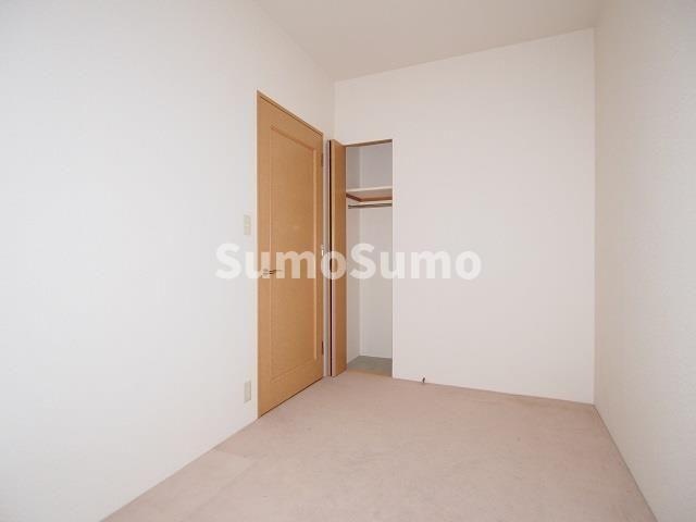 その他部屋・スペース　広くて明るい寝室