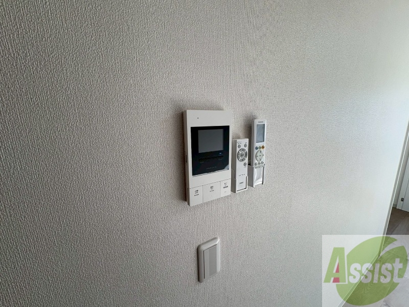 セキュリティ　ＴＶモニター付インターホンです。来客者の顔が見えるので安心！