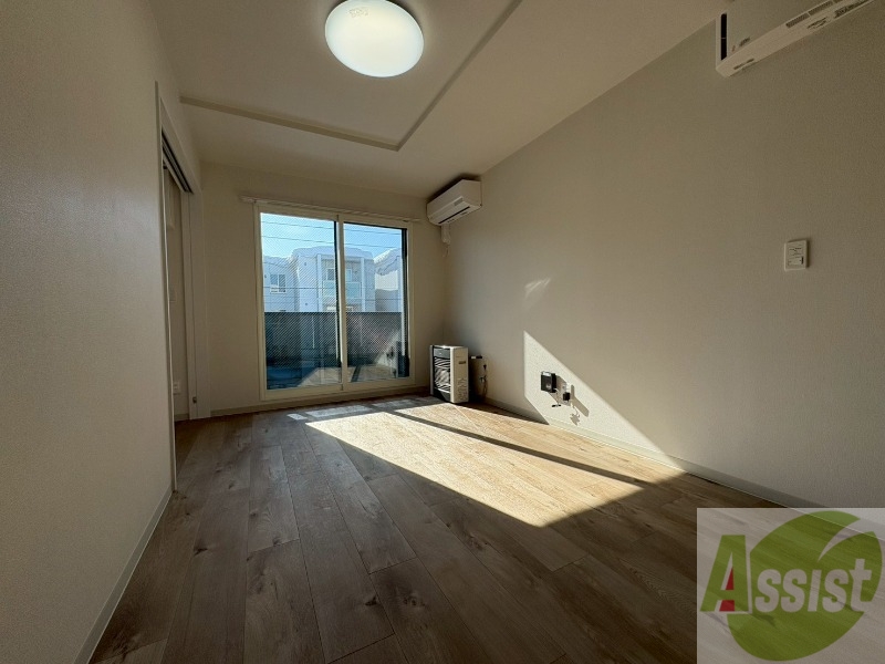 居室・リビング　広々としたリビングですね。使い勝手がよさそうですね！