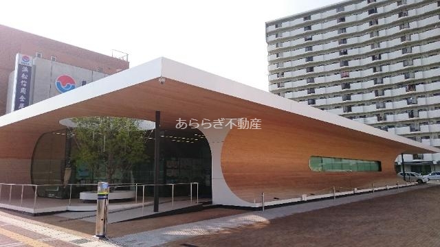 銀行　浜松信用金庫駅南支店（銀行）まで672m