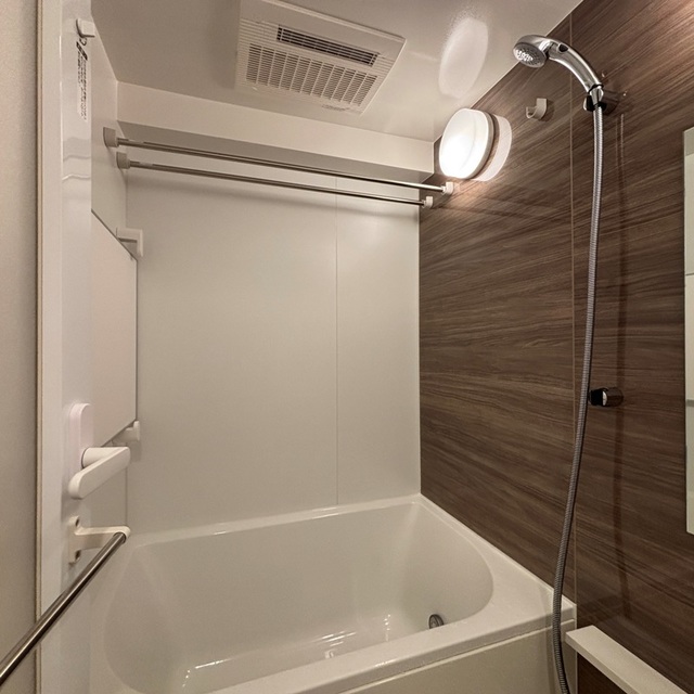 バス・シャワールーム　※写真は同タイプ住戸です。