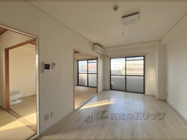 居室・リビング　リビング