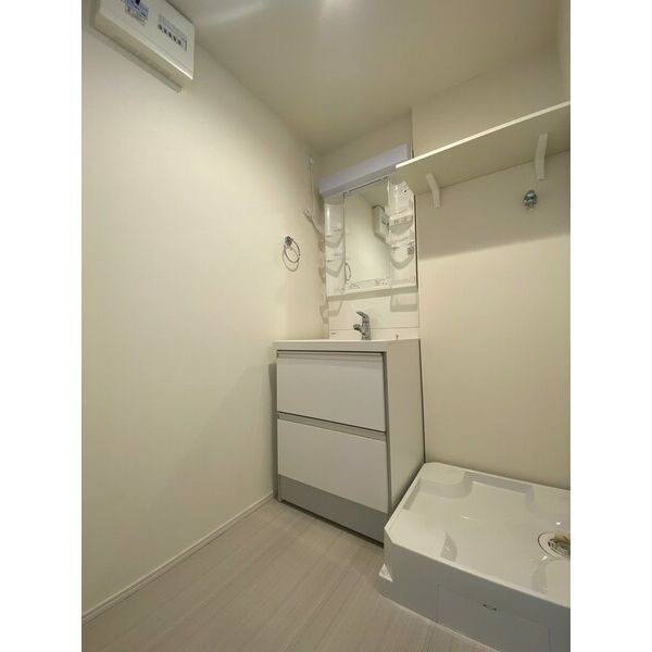 洗面設備　※同シリーズの写真になります。