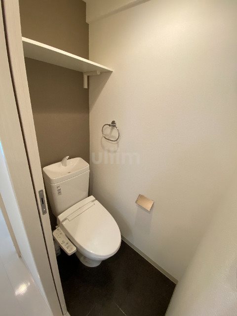 トイレ　※別のお部屋のお写真です。参考までに。