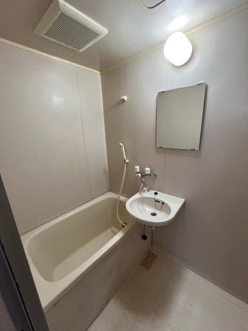 バス・シャワールーム　トラッドハウス