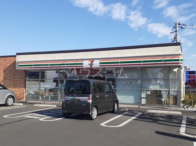 コンビニ　セブンイレブン 平塚中里店（コンビニ）まで151m