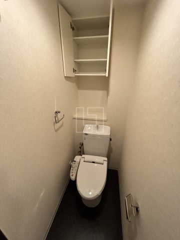 トイレ　プライムアーバン堺筋本町　温水洗浄便座