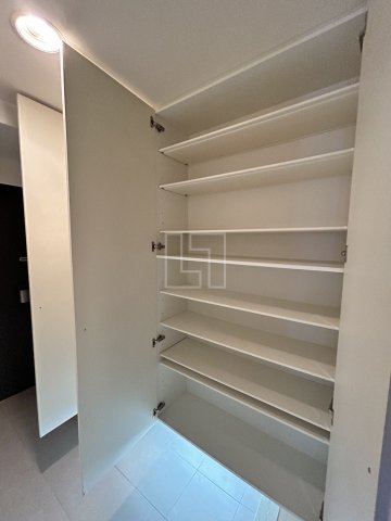 収納　プライムアーバン堺筋本町　シューズボックス