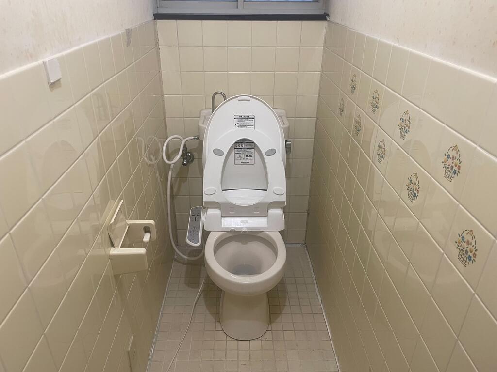 トイレ　広めのトイレ空間