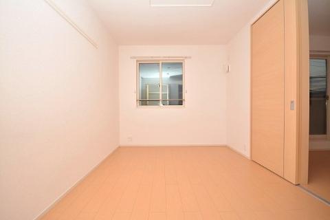 居室・リビング　室内