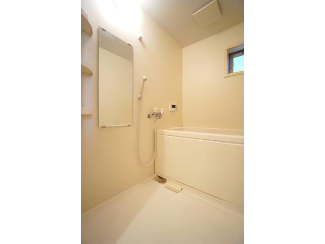 バス・シャワールーム　窓付き