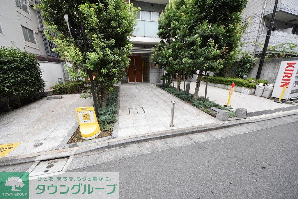 エントランス　部屋探しは株式会社　タウンハウジング　までお気軽にお問合せ…