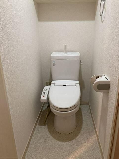 トイレ　※別部屋の参考写真です。