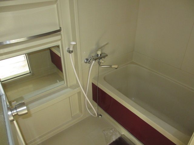 バス・シャワールーム　ゆったりできる浴槽