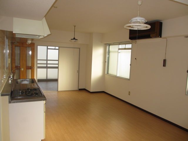 居室・リビング　広いリビングで使いやすいですね♪