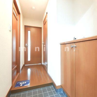 玄関　※写真は別号室のものですので現状優先とさせていただきます。