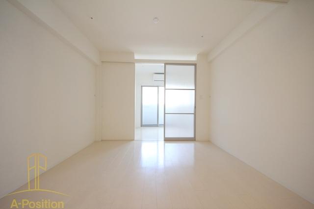 居室・リビング　APRILE南森町