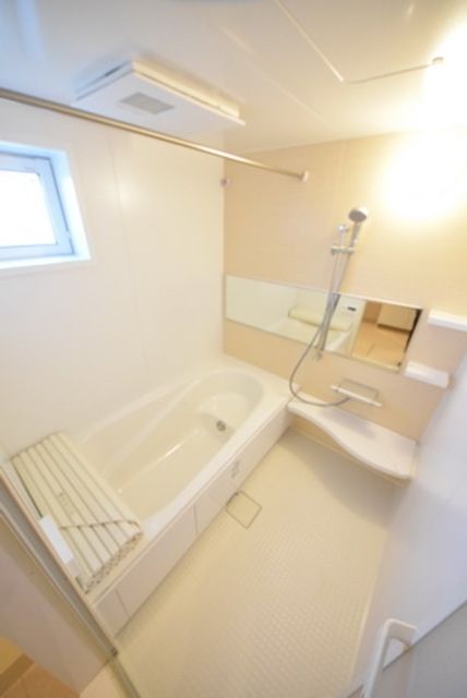 バス・シャワールーム　お問合せはタウンハウジングまで！※現地待合わせ相談可能