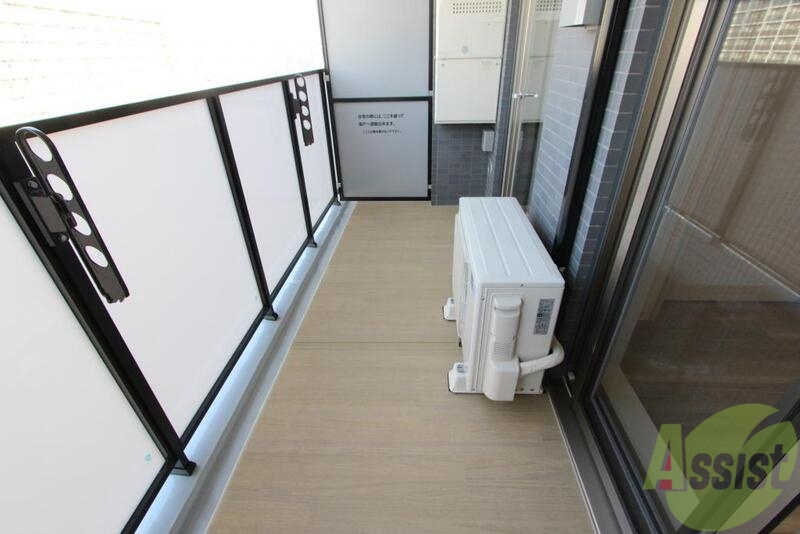 バルコニー　広々としたバルコニー！