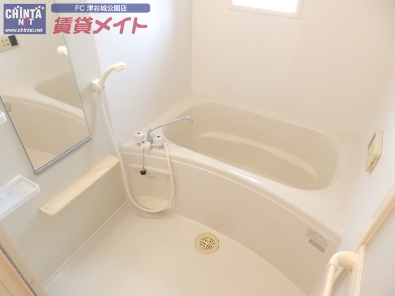 バス・シャワールーム　同型タイプの写真です