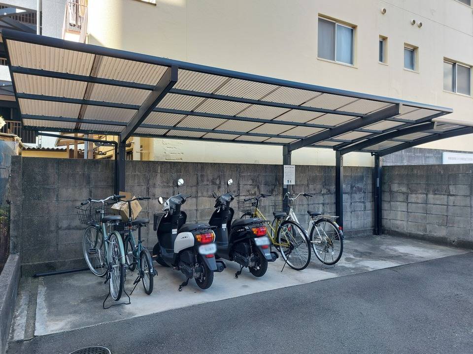 駐車場　駐輪場