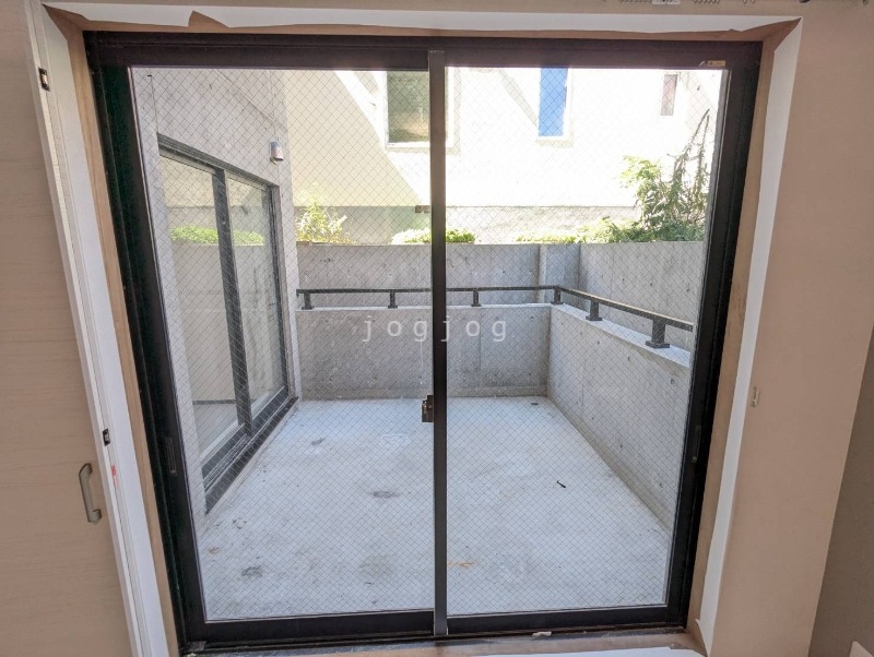 バルコニー　洋室寝室共有