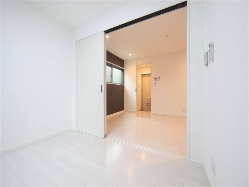 その他部屋・スペース　ＬＤＫ8.7帖　洋室4.3帖　つなげても仕切っても使えます