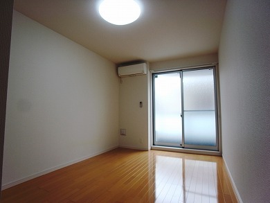 居室・リビング　居間です