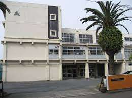 中学校　静岡市立清水袖師中学校（中学校）まで357m